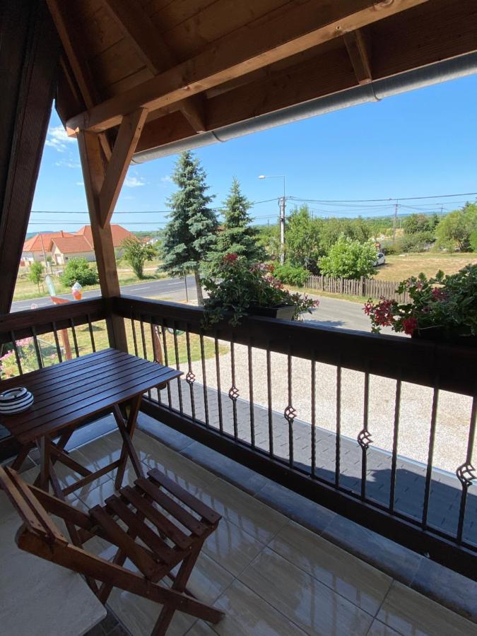 Apartment Platan Vendeghaz *